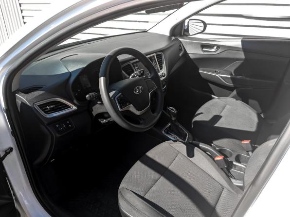 Hyundai Solaris II Рестайлинг с пробегом 2022 года, цена 1 665 000 рублей, 68053 км, седан, Автокод Объявления