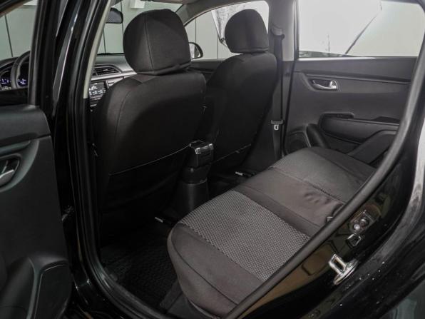 Kia Rio IV с пробегом 2018 года, цена 1 359 000 рублей, 147900 км, хэтчбек, Автокод Объявления