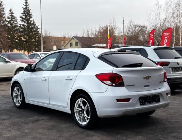 Chevrolet Cruze I Рестайлинг с пробегом 2013 года, цена 700 000 рублей, 176000 км, хэтчбек, Автокод Объявления