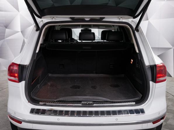 Volkswagen Touareg II Рестайлинг с пробегом 2015 года, цена 2 550 000 рублей, 260000 км, внедорожник, Автокод Объявления