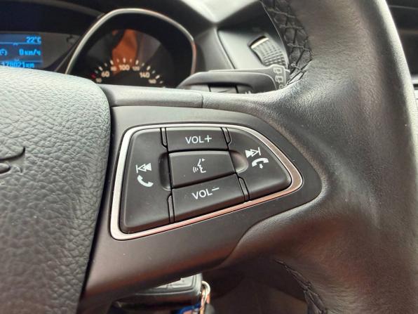 Ford Focus III Рестайлинг с пробегом 2015 года, цена 875 000 рублей, 170000 км, хэтчбек, Автокод Объявления