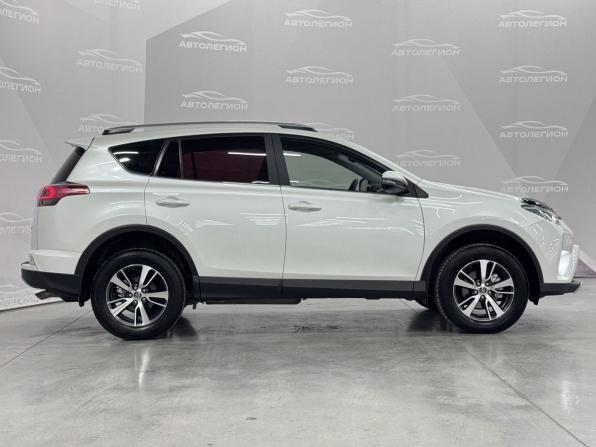 Toyota RAV4 IV (XA40) Рестайлинг с пробегом 2017 года, цена 2 460 000 рублей, 188000 км, внедорожник, Автокод Объявления