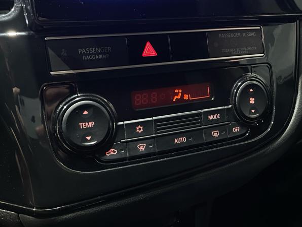 Mitsubishi Outlander III Рестайлинг 3 с пробегом 2019 года, цена 2 130 000 рублей, 99522 км, внедорожник, Автокод Объявления