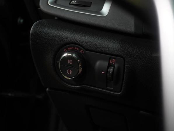 Opel Astra J Рестайлинг с пробегом 2013 года, цена 929 000 рублей, 163298 км, седан, Автокод Объявления