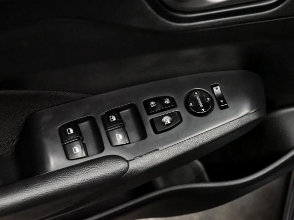 Hyundai Solaris II с пробегом 2017 года, цена 1 170 000 рублей, 172269 км, седан, Автокод Объявления