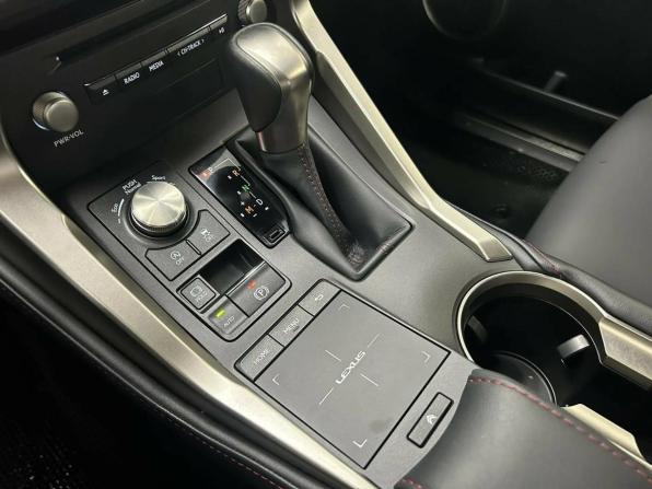 Lexus NX I Рестайлинг с пробегом 2021 года, цена 4 700 000 рублей, 27868 км, внедорожник, Автокод Объявления