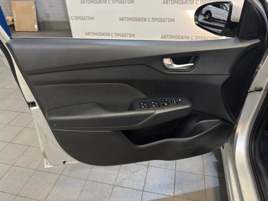 Hyundai Solaris II Санкт-Петербург  - изображение 11