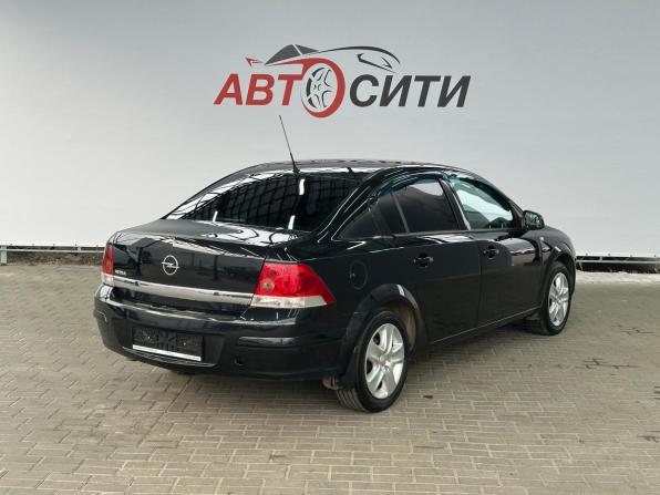 Opel Astra H Рестайлинг с пробегом 2012 года, цена 680 000 рублей, 206800 км, седан, Автокод Объявления