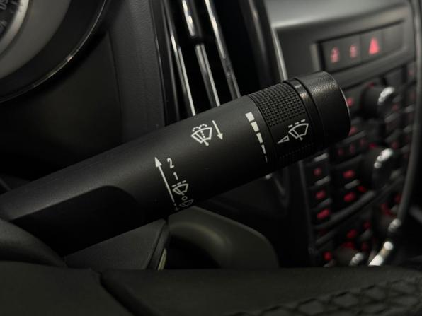Opel Astra J Рестайлинг с пробегом 2013 года, цена 750 000 рублей, 186525 км, седан, Автокод Объявления