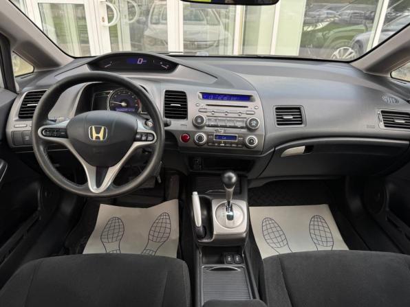 Honda Civic VIII Рестайлинг с пробегом 2009 года, цена 720 000 рублей, 305042 км, седан, Автокод Объявления