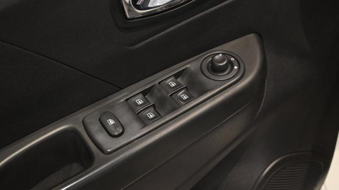 Renault Kaptur I с пробегом 2018 года, цена 895 000 рублей, 192471 км, внедорожник, Автокод Объявления