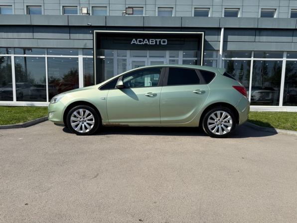 Opel Astra J с пробегом 2010 года, цена 599 000 рублей, 190101 км, хэтчбек, Автокод Объявления