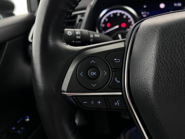 Toyota Camry VIII (XV70) Рестайлинг с пробегом 2021 года, цена 3 350 000 рублей, 55614 км, седан, Автокод Объявления