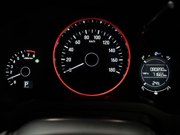 Honda Vezel I с пробегом 2014 года, цена 1 560 000 рублей, 80890 км, внедорожник, Автокод Объявления