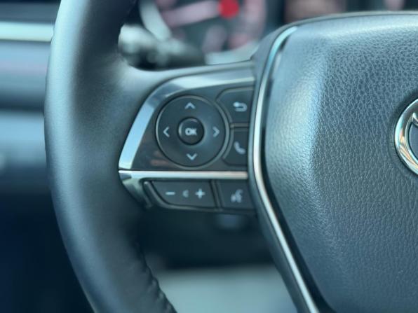 Toyota Camry VIII (XV70) с пробегом 2020 года, цена 2 980 000 рублей, 65000 км, седан, Автокод Объявления