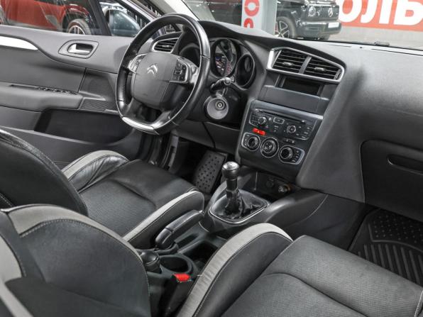 Citroen C4 II с пробегом 2012 года, цена 549 000 рублей, 139941 км, хэтчбек, Автокод Объявления