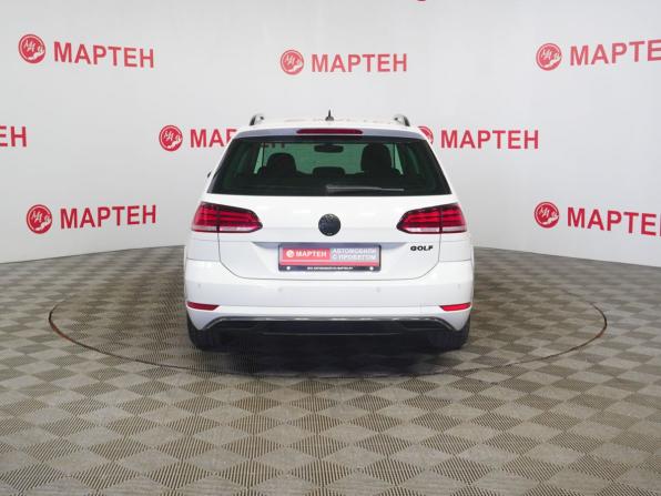 Volkswagen Golf VII Рестайлинг с пробегом 2017 года, цена 1 295 000 рублей, 240798 км, универсал, Автокод Объявления