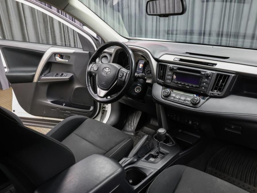 Toyota RAV4 IV (XA40) Рестайлинг Москва  - изображение 11