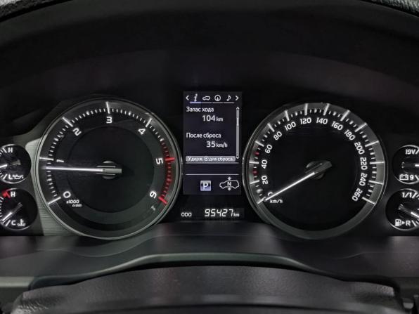 Toyota Land Cruiser 200 Series Рестайлинг 2 с пробегом 2019 года, цена 7 950 000 рублей, 95423 км, внедорожник, Автокод Объявления