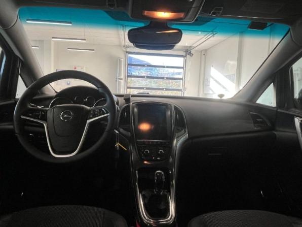Opel Astra J с пробегом 2010 года, цена 568 000 рублей, 236030 км, хэтчбек, Автокод Объявления