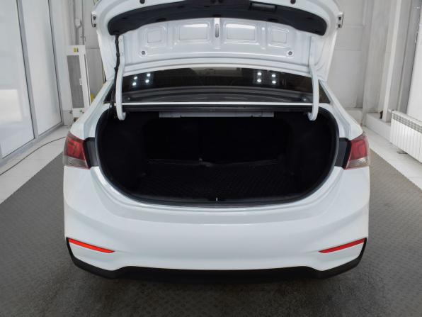 Hyundai Solaris II с пробегом 2019 года, цена 979 995 рублей, 144570 км, седан, Автокод Объявления