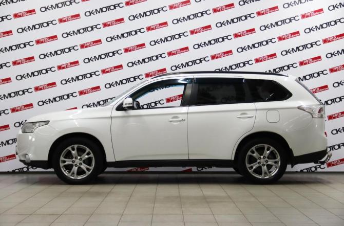 Mitsubishi Outlander III с пробегом 2012 года, цена 1 385 850 рублей, 145302 км, внедорожник, Автокод Объявления