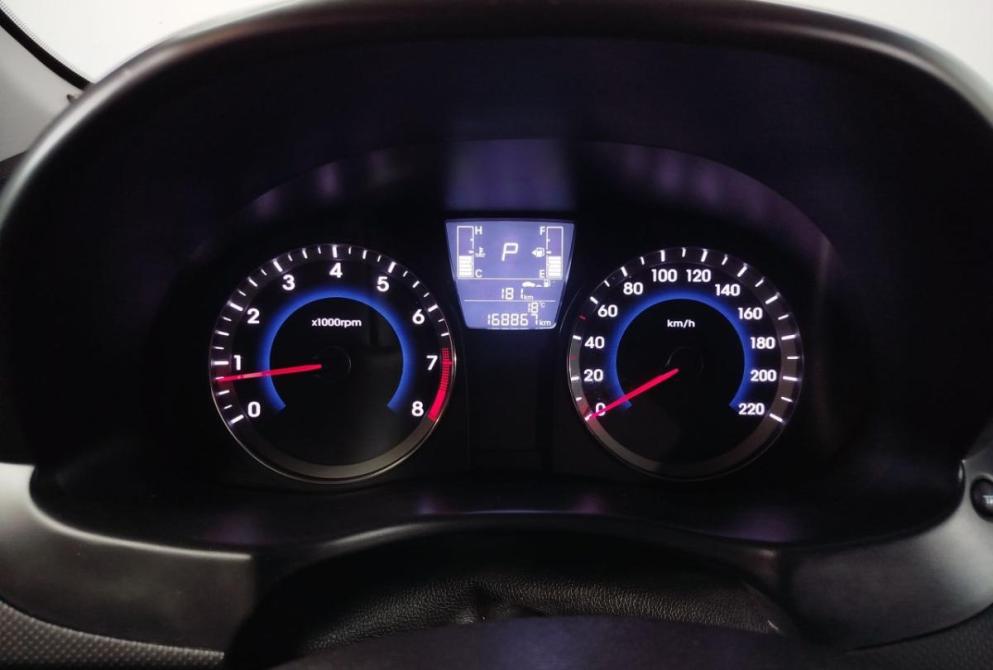 Hyundai Solaris I Рестайлинг Саратов  - изображение 13