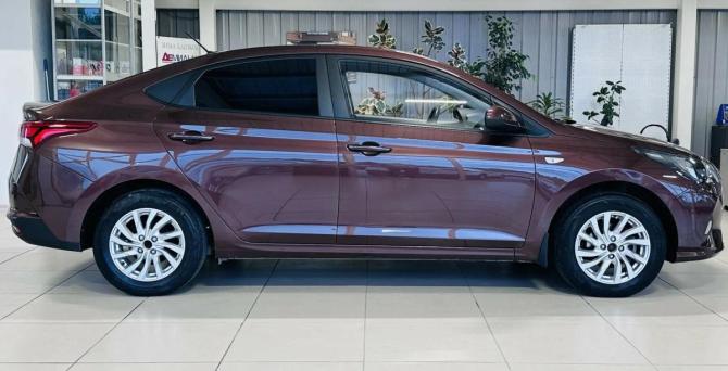 Hyundai Solaris II Рестайлинг с пробегом 2021 года, цена 1 734 000 рублей, 50000 км, седан, Автокод Объявления