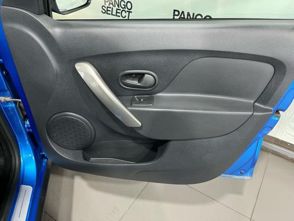 Renault Sandero II Рестайлинг с пробегом 2021 года, цена 1 435 000 рублей, 55000 км, хэтчбек, Автокод Объявления