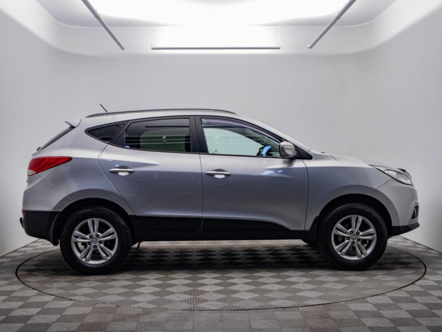 Hyundai ix35 I Москва  - изображение 7