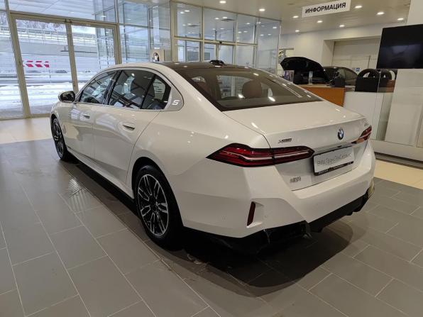 BMW 5 серии VIII (G60/G61/G68) с пробегом 2025 года, цена 8 350 000 рублей, 20 км, седан, Автокод Объявления