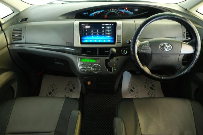 Toyota Estima III Рестайлинг с пробегом 2010 года, цена 1 699 000 рублей, 120000 км, минивэн, Автокод Объявления