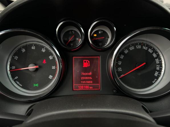 Opel Astra J Рестайлинг с пробегом 2013 года, цена 890 000 рублей, 139100 км, хэтчбек, Автокод Объявления