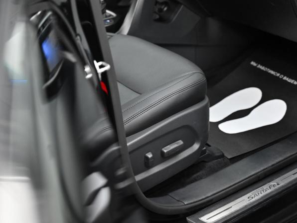 Hyundai Santa Fe III Рестайлинг с пробегом 2018 года, цена 2 349 000 рублей, 116000 км, внедорожник, Автокод Объявления