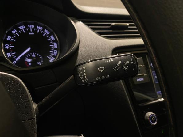Skoda Octavia III (A7) Рестайлинг с пробегом 2017 года, цена 1 120 000 рублей, 247121 км, лифтбек, Автокод Объявления
