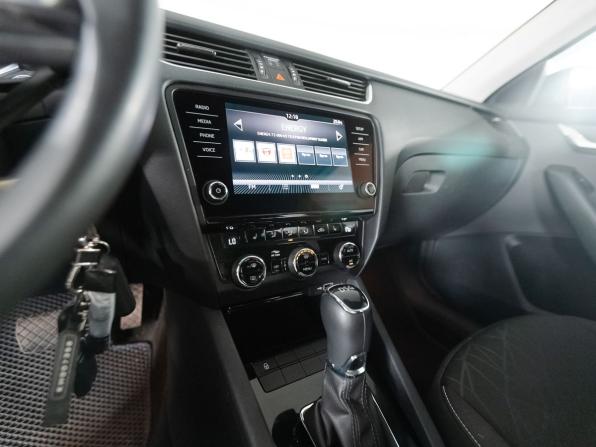 Skoda Octavia III (A7) Рестайлинг с пробегом 2018 года, цена 2 299 000 рублей, 78592 км, лифтбек, Автокод Объявления