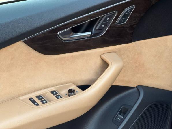 Audi Q8 I (4M) с пробегом 2019 года, цена 6 150 000 рублей, 141417 км, внедорожник, Автокод Объявления