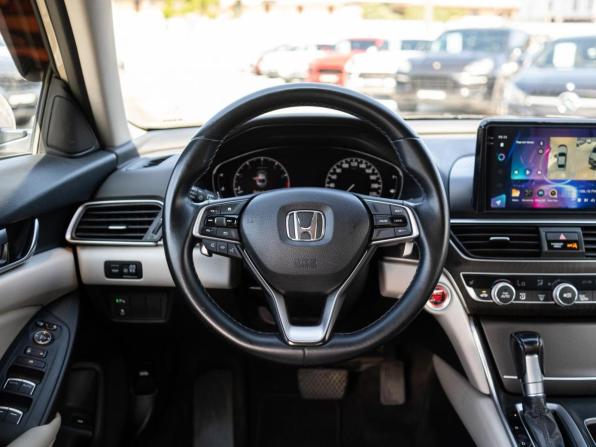 Honda Accord X с пробегом 2018 года, цена 2 150 000 рублей, 124187 км, седан, Автокод Объявления
