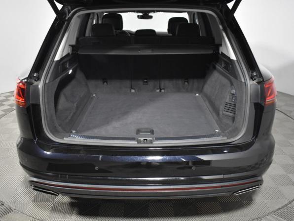 Volkswagen Touareg III с пробегом 2018 года, цена 4 115 790 рублей, 175129 км, внедорожник, Автокод Объявления