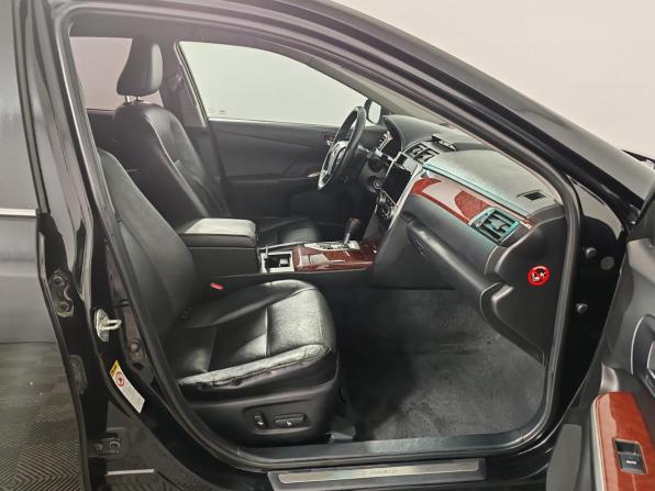 Toyota Camry VII (XV50) с пробегом 2013 года, цена 1 349 000 рублей, 291329 км, седан, Автокод Объявления