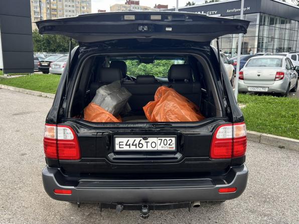 Toyota Land Cruiser 100 Series Рестайлинг 2 с пробегом 2006 года, цена 1 650 000 рублей, 510000 км, внедорожник, Автокод Объявления