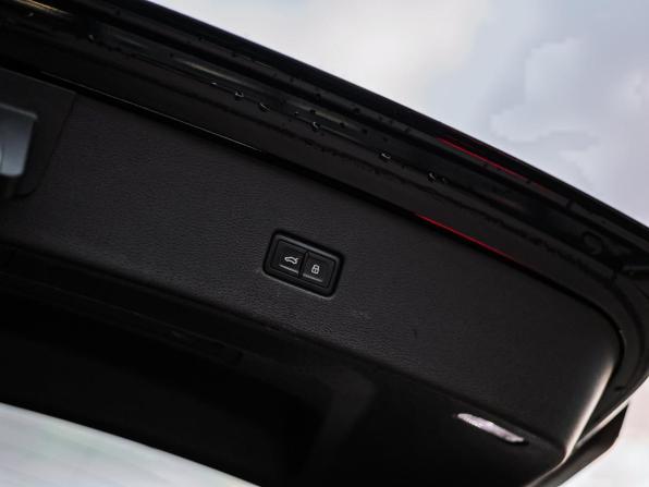 Audi Q8 I (4M) с пробегом 2022 года, цена 6 750 000 рублей, 115834 км, внедорожник, Автокод Объявления