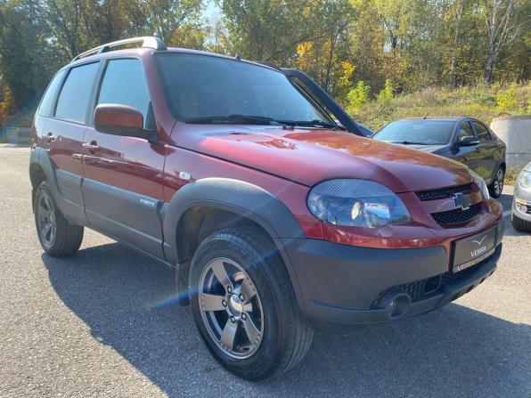 Chevrolet Niva I Рестайлинг с пробегом 2017 года, цена 750 000 рублей, 99686 км, внедорожник, Автокод Объявления