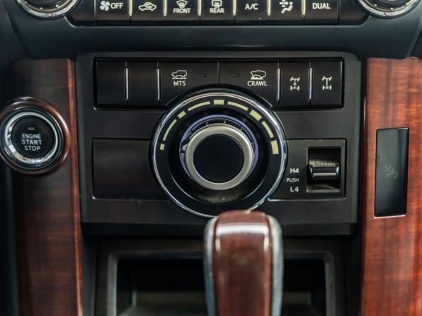 Toyota Land Cruiser Prado 150 Series Рестайлинг 1 с пробегом 2015 года, цена 3 028 000 рублей, 188957 км, внедорожник, Автокод Объявления