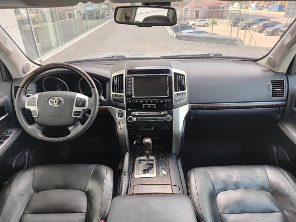 Toyota Land Cruiser 200 Series Рестайлинг 1 с пробегом 2013 года, цена 3 050 000 рублей, 296229 км, внедорожник, Автокод Объявления
