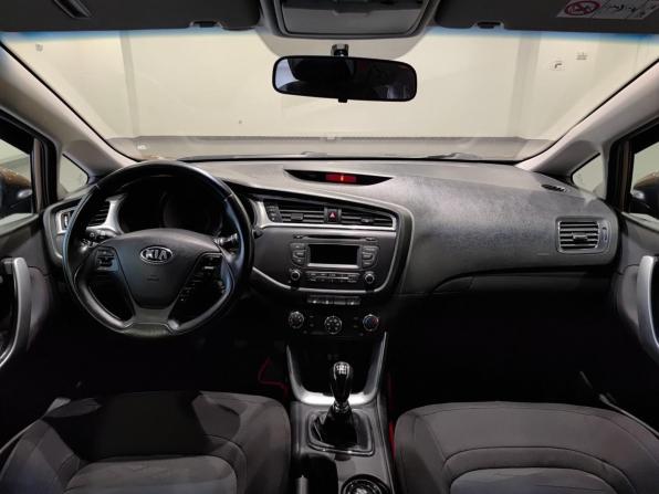 Kia Ceed II Рестайлинг с пробегом 2016 года, цена 850 000 рублей, 173683 км, универсал, Автокод Объявления