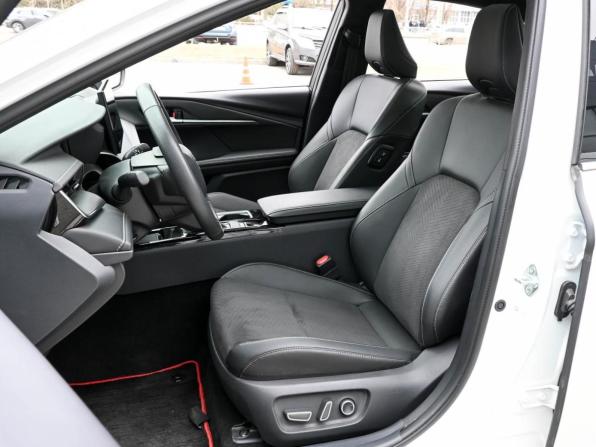 Toyota Camry IX (XV80) China Market с пробегом 2024 года, цена 3 909 500 рублей, 1175 км, седан, Автокод Объявления