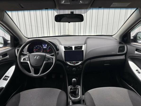 Hyundai Solaris I с пробегом 2013 года, цена 665 000 рублей, 238329 км, хэтчбек, Автокод Объявления