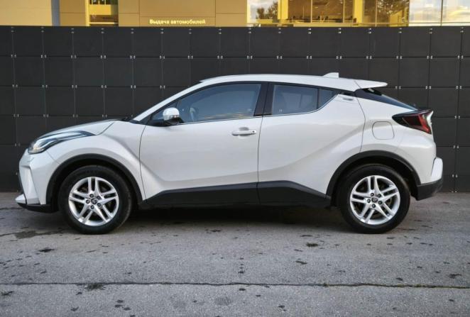 Toyota C-HR I Рестайлинг с пробегом 2021 года, цена 2 650 000 рублей, 93617 км, внедорожник, Автокод Объявления