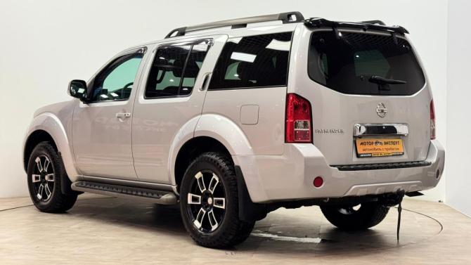 Nissan Pathfinder III Рестайлинг с пробегом 2012 года, цена 1 440 000 рублей, 241834 км, внедорожник, Автокод Объявления